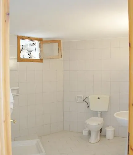 Nikos Лефкос-Карпату