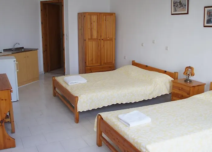 Nikos Лефкос-Карпату