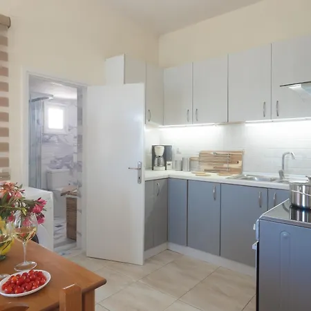 Nikos לפקוס קרפתאו